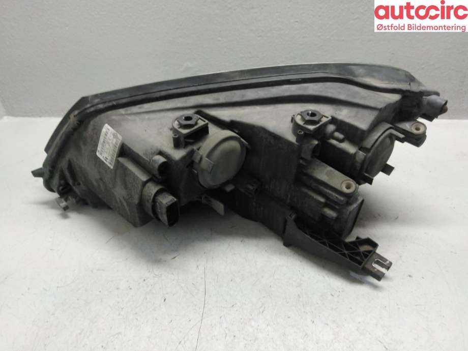 Frontlykt høyre halogen til VW Sharan 2010-->> (Type II) (VOLKSWAGEN|7N1 941 006 B|7N1 941 006 C|)