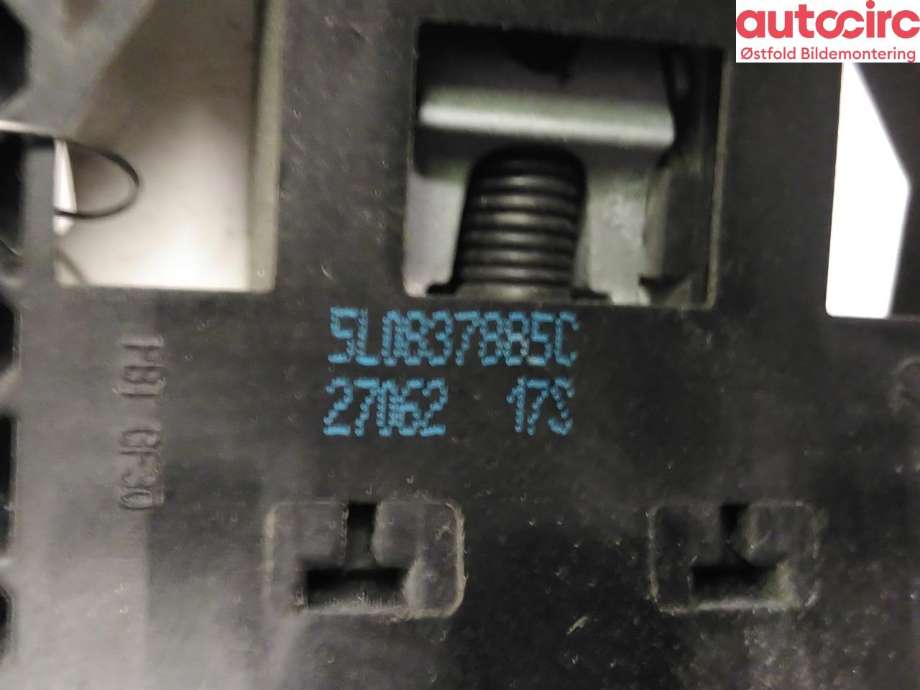 Dørhåndtak utv høyre foran til VW Sharan 2010-->> (Type II)  (VOLKSWAGEN|1K8 837 206 F|5L0 837 885 C|)