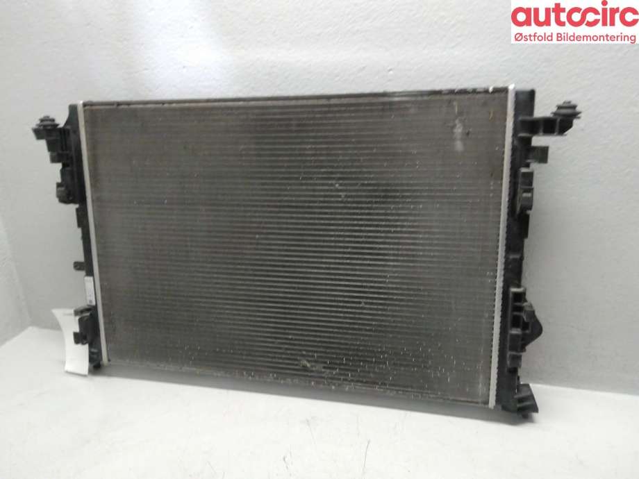 Radiator (automat gir) til Mercedes Citan 2021-->> (W420) (W420) (MERCEDES|A 420 500 13 00|)