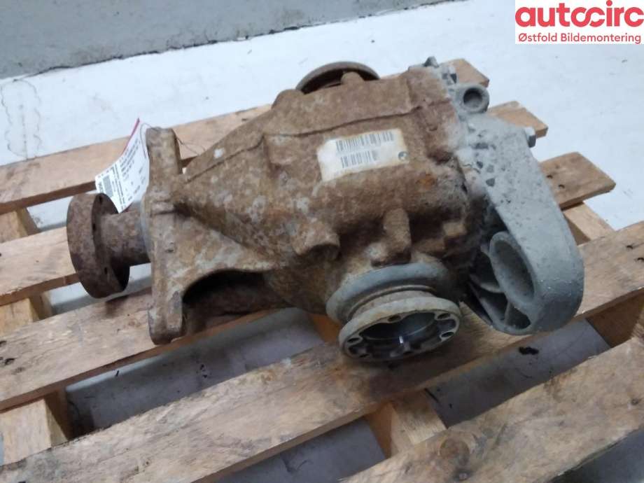 Kardang klokke bak til BMW 5-Serie 2003-2010 (E60/E61) (E60/E61) (BMW|33 10 7 560 592|)