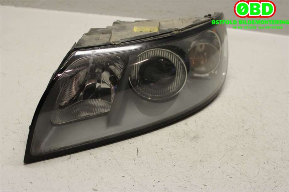 Frontlykt venstre halogen til Volvo V50 2004-2007 (Fase 1)  (VOLVO|)