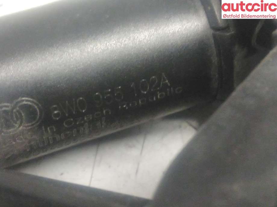 Lyktespylerdyse til Audi A4 2015-2019 (Type V, Fase 1) (B9) (B9) (AUDI|8W0 955 102 A|)