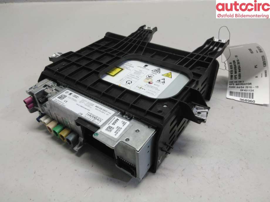 Bilstereo navigasjon til Audi A4 2015-2019 (Type V, Fase 1) (B9) (B9) (AUDI|8W0 035 035 D|)