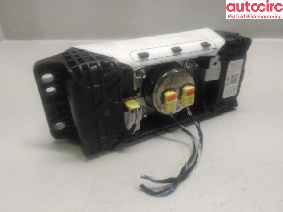 Airbag passasjer til Audi A4 2015-2019 (Type V, Fase 1) (B9) (B9) (AUDI|8W0 880 204 G|)