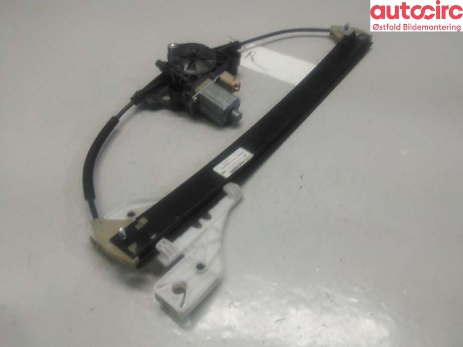 Ruteheis venstre bak til Audi A4 2015-2019 (Type V, Fase 1) (B9) (B9) (AUDI|8W0 839 461|)