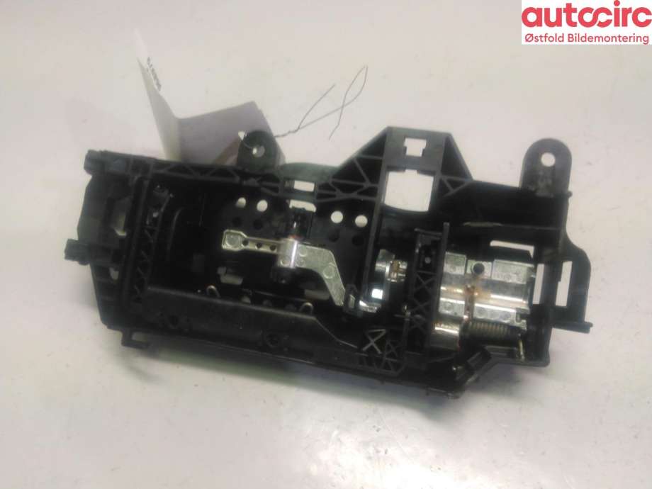 Dørhåndtak utv høyre foran til Audi A4 2015-2019 (Type V, Fase 1) (B9) (B9) (AUDI|8W0 837 812 A|8W0 837 206|)