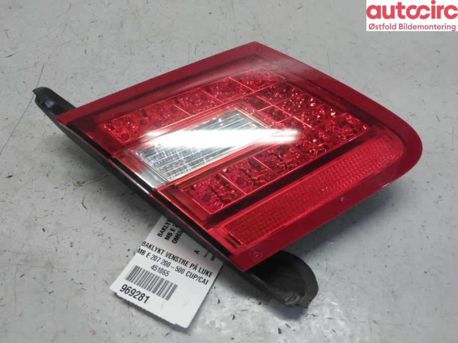 Baklykt venstre indre til Mercedes E-Klasse, Coupe/Cab 2009-2013 (Fase 1) (C207) (C207) (MERCEDES|A 207 820 02 64|A 207 906 02 58|)