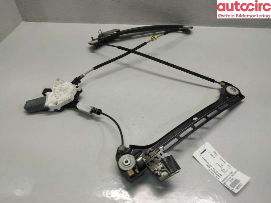 Ruteheis høyre til Mercedes E-Klasse, Coupe/Cab 2009-2013 (Fase 1) (C207) (C207) (MERCEDES|A 207 720 04 46|A 207 820 04 42|)