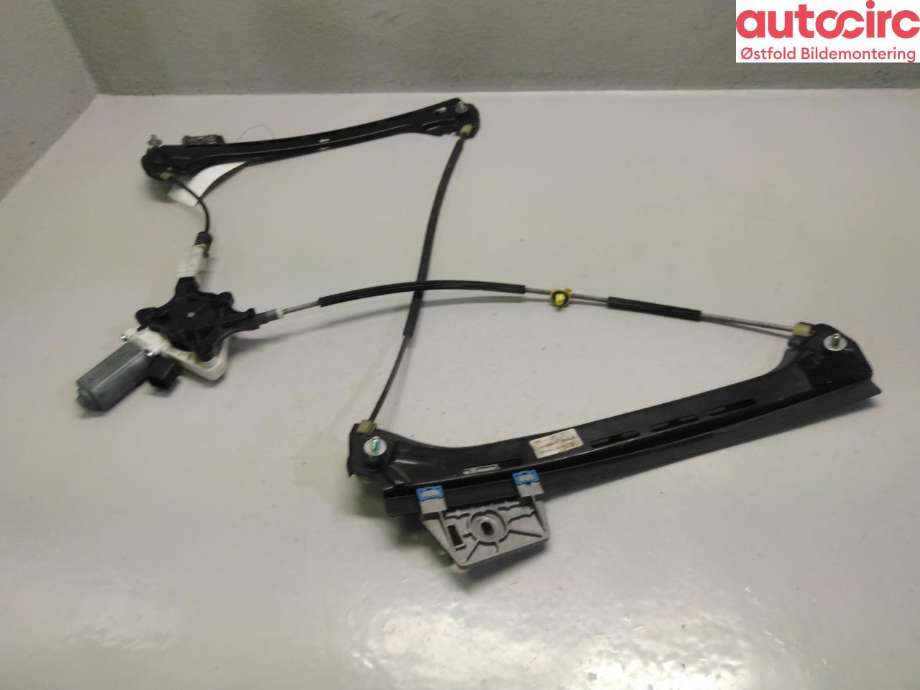 Ruteheis høyre til Mercedes E-Klasse, Coupe/Cab 2009-2013 (Fase 1) (C207) (C207) (MERCEDES|A 207 720 04 46|A 207 820 04 42|)