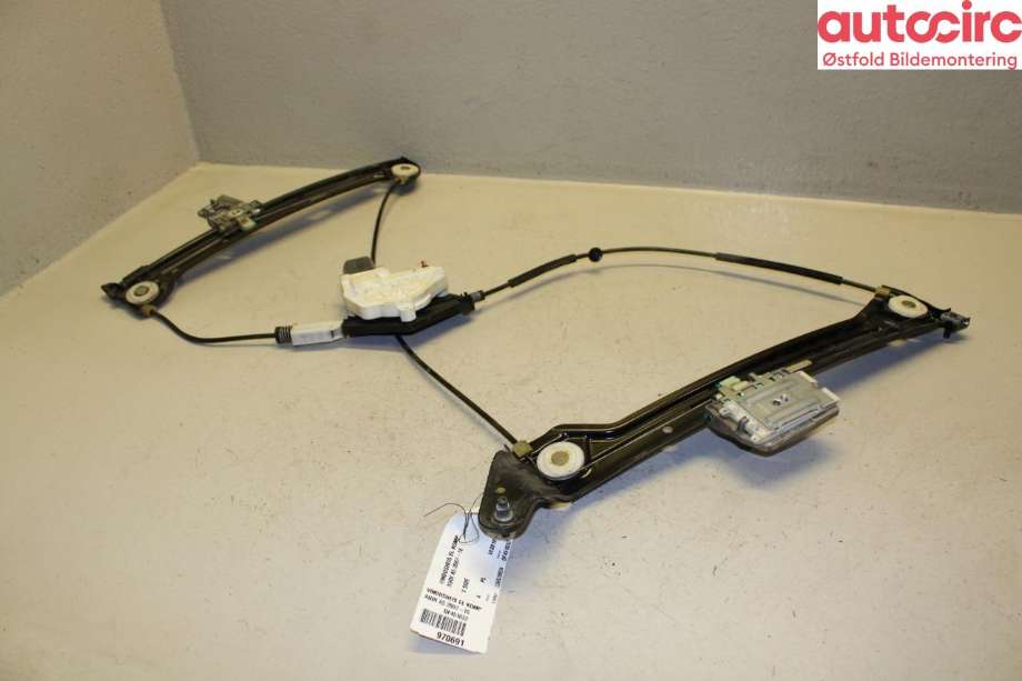 Ruteheis venstre til Audi A5 2007-2016 (Type I) (AUDI|8T0 837 461 C|)