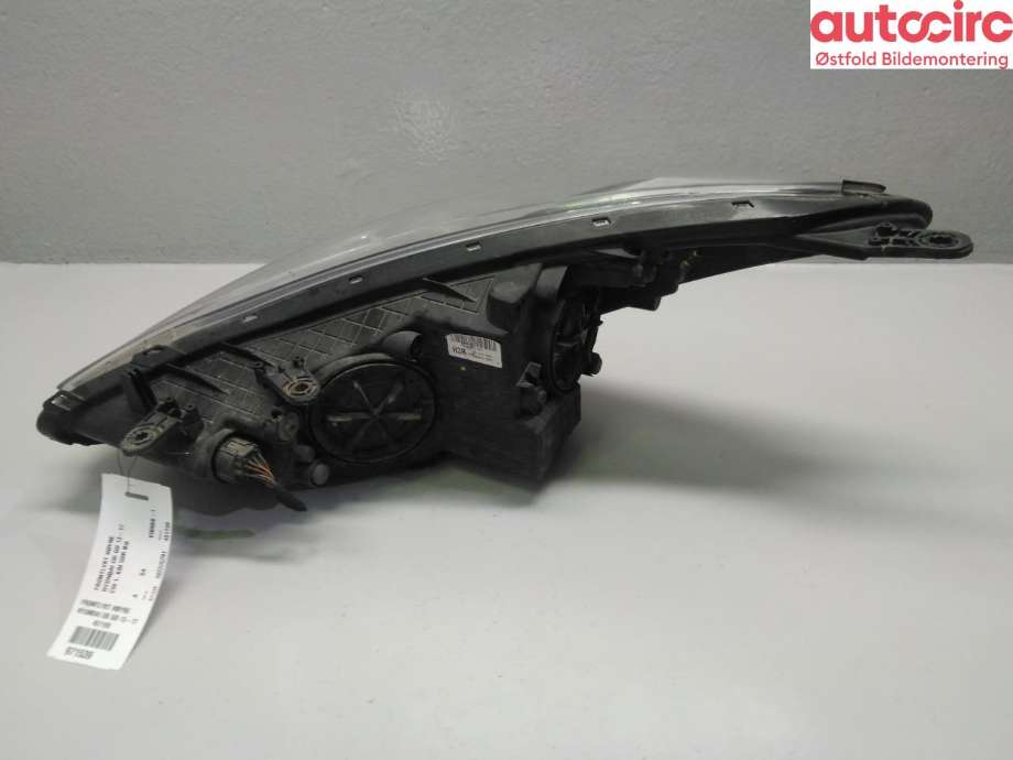 Frontlykt høyre halogen til Hyundai i30 2012-2017 (Type II)  (HYUNDAI|92102A6000|)
