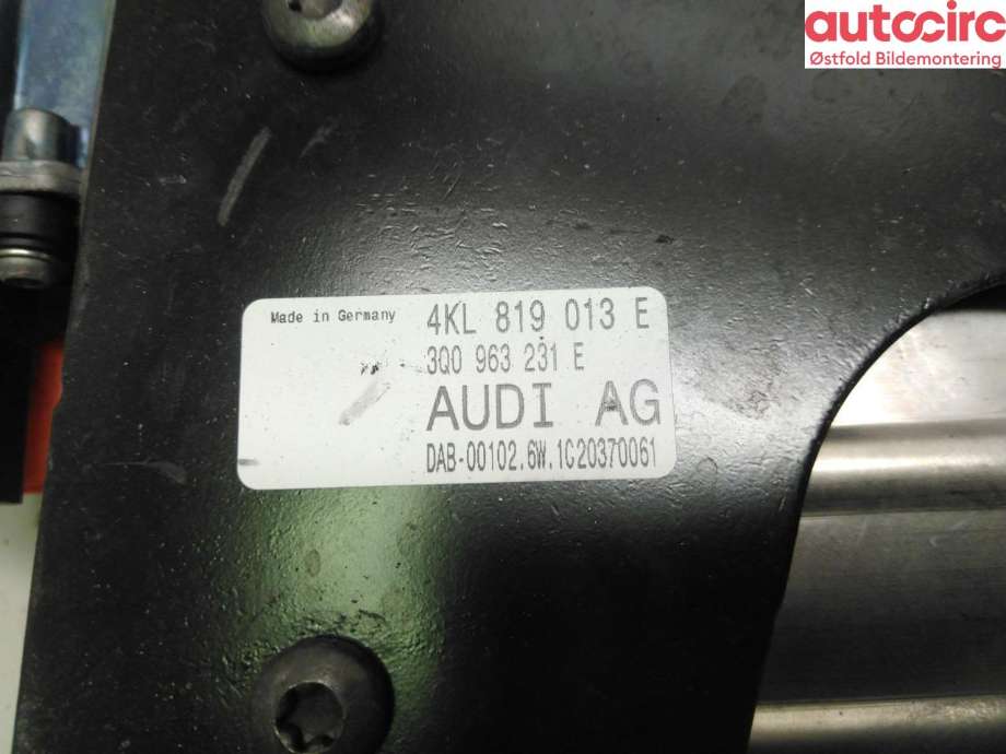 Varmeapparat register til Audi e-tron 2018-->>  (AUDI|)