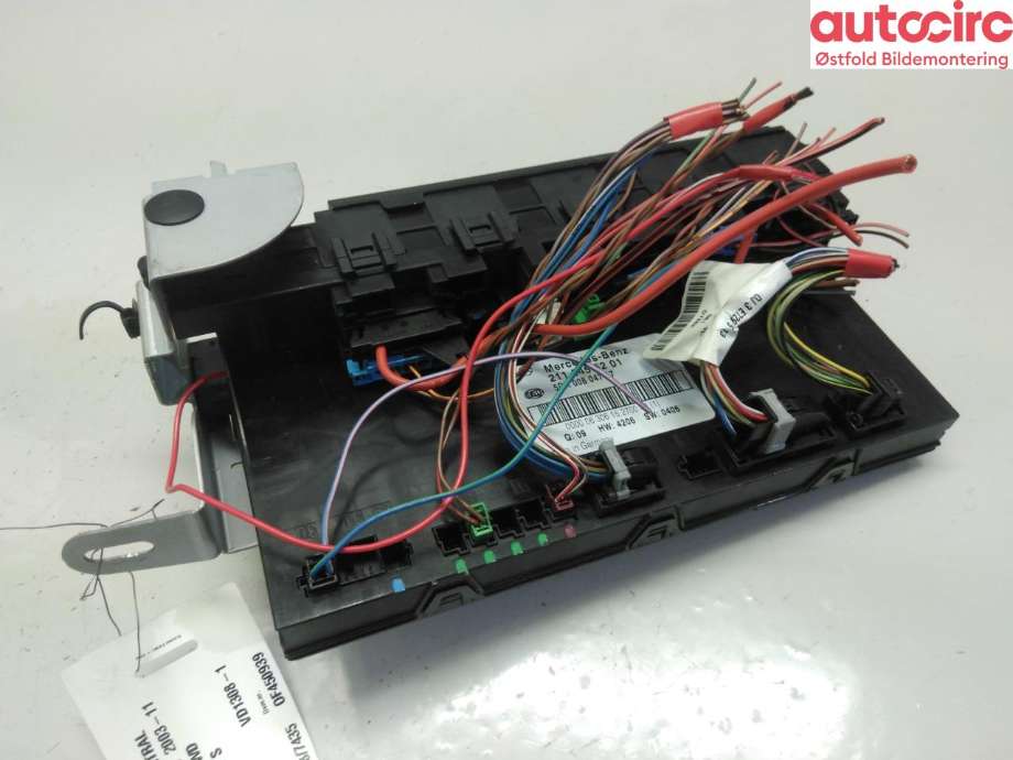 Sikringsboks til Mercedes CLS 2004-2010 (C219) (C219) (MERCEDES|A 211 545 52 01|)