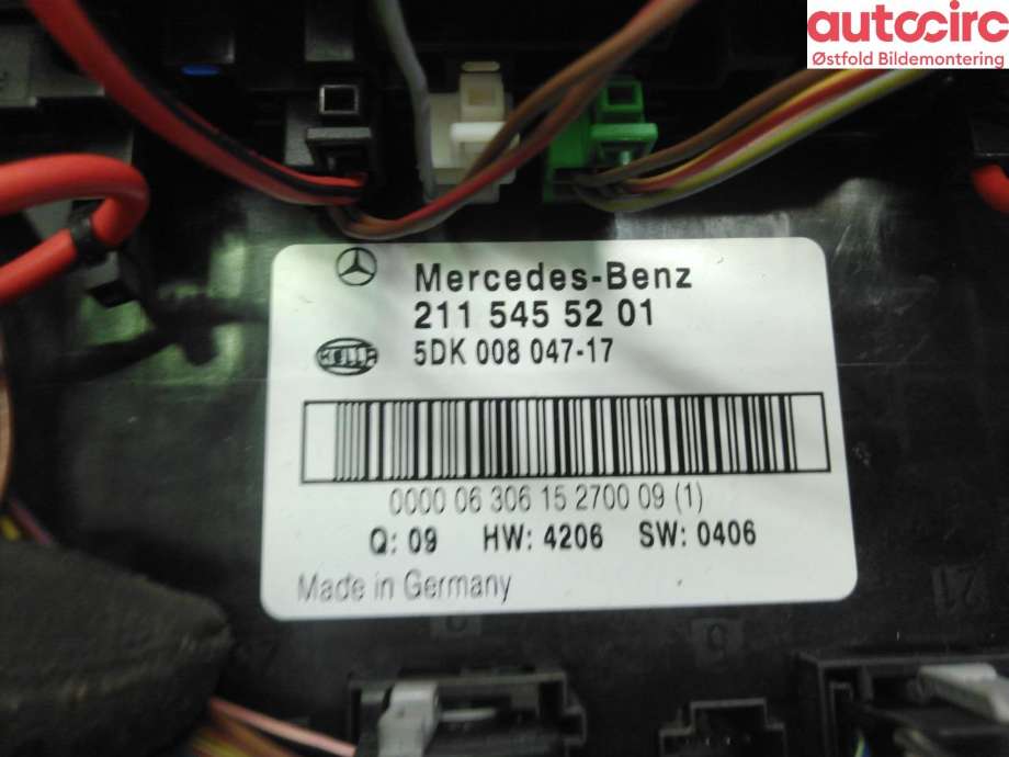 Sikringsboks til Mercedes CLS 2004-2010 (C219) (C219) (MERCEDES|A 211 545 52 01|)