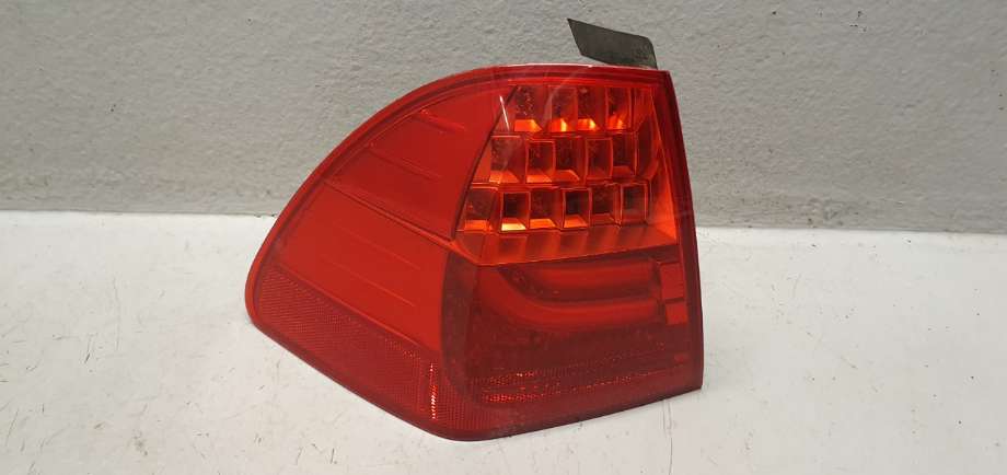 Baklykt venstre til BMW 3-Serie 2005-2011 (E90/E91/E92/E93) (E90/E91/E92/E93) (BMW|63 21 7 289 431|)