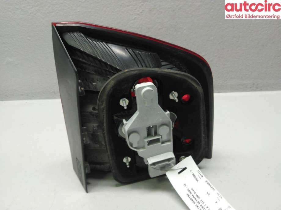 Baklykt venstre til Škoda Octavia 2009-2013 (Type II, Fase 2)  (SKODA|1Z9 945 111 A|)
