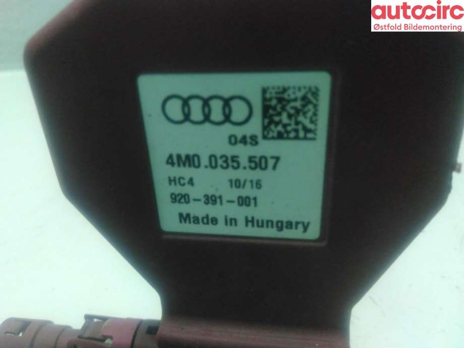 Antenne forsterker til Audi A4 2015-2019 (Type V, Fase 1) (B9) (B9) (AUDI|4M0 035 507|)