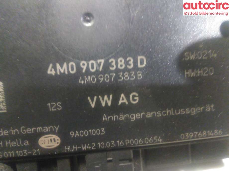 Styreenhet hengerfeste til Audi A4 2015-2019 (Type V, Fase 1) (B9) (B9) (AUDI|4M0 907 383 D|)