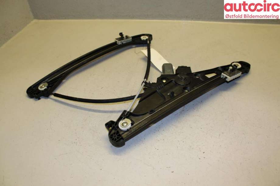 Ruteheis venstre foran til Peugeot 3008 2016-->> (Type II) (PEUGEOT|98 104 889 80|)