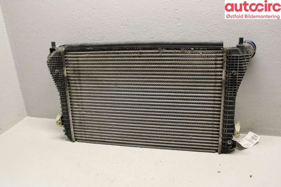 Intercooler til VW Caddy 2010-2015 (Type III, Fase 2)  (VOLKSWAGEN|1K0 145 803 CC|)