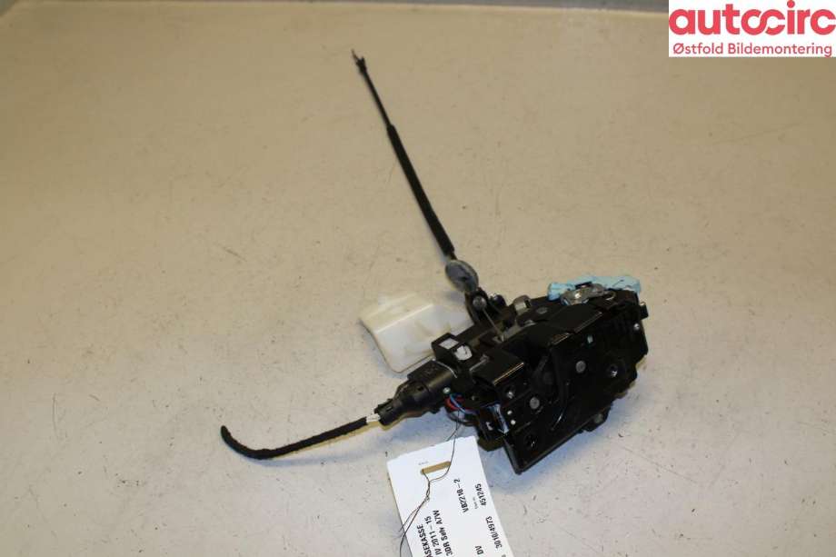 Låsekasse høyre foran til VW Caddy, 2010-2015 (Type III, Fase 2)  (VOLKSWAGEN|3D1 837 016 AE)