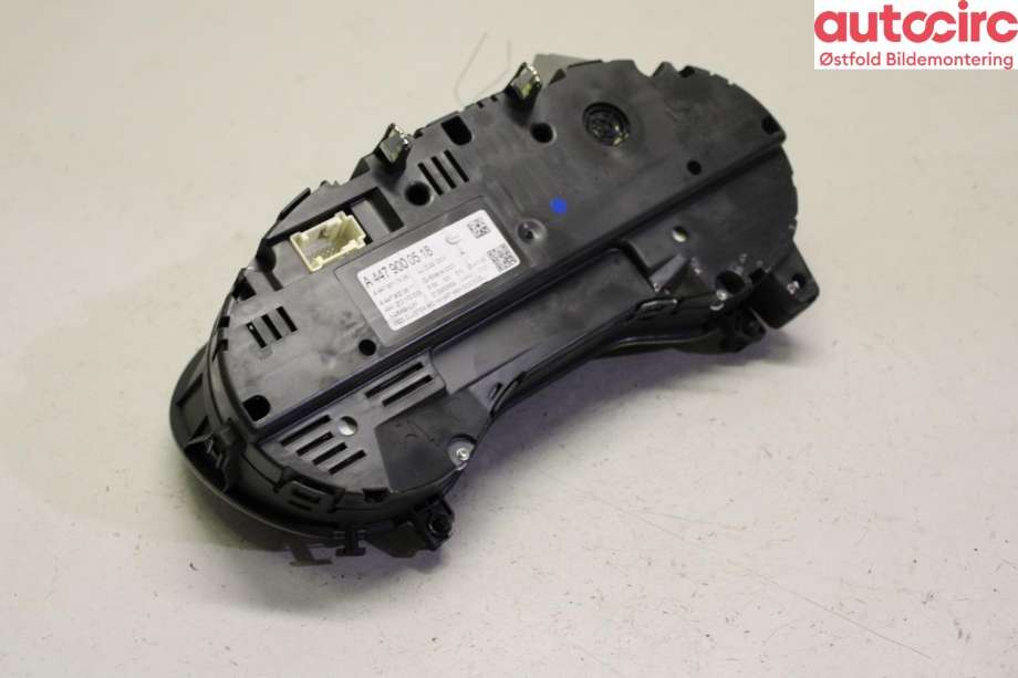 Instrumentpanel til Mercedes Vito 2014-->> (W447) (W447) (MERCEDES|A 447 900 73 24|)