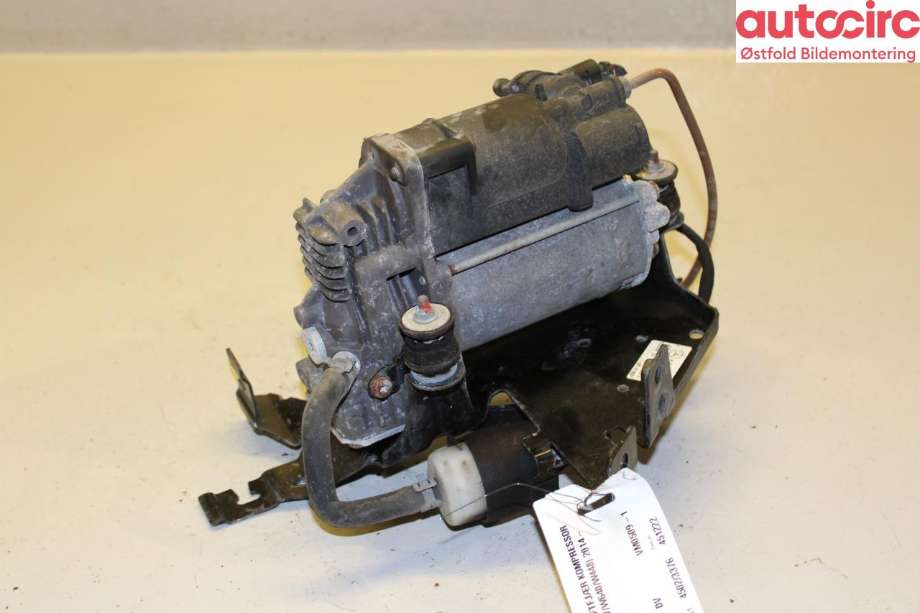 Kompressor nivå/luft til Mercedes Vito, 2014-->> (W447) (W447) (MERCEDES|A 447 320 62 00)
