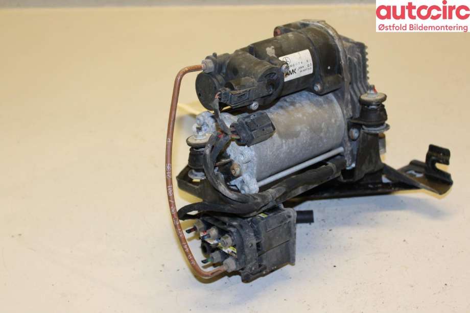 Kompressor nivå/luft til Mercedes Vito 2014-->> (W447) (W447) (MERCEDES|A 447 320 62 00|)