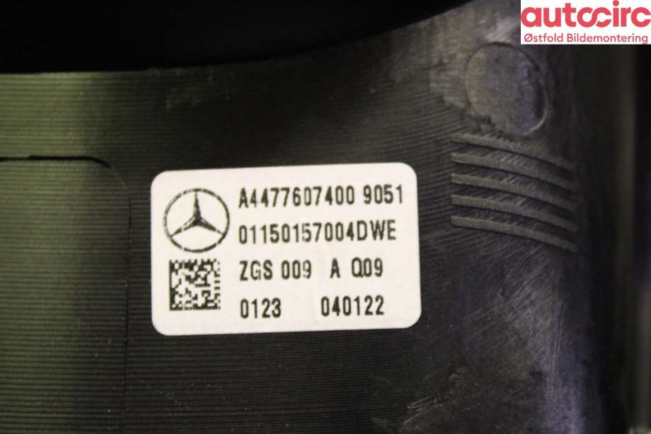 Dørhåndtak inv venstre til Mercedes Vito 2014-->> (W447) (W447) (MERCEDES|A 447 760 74 00|)