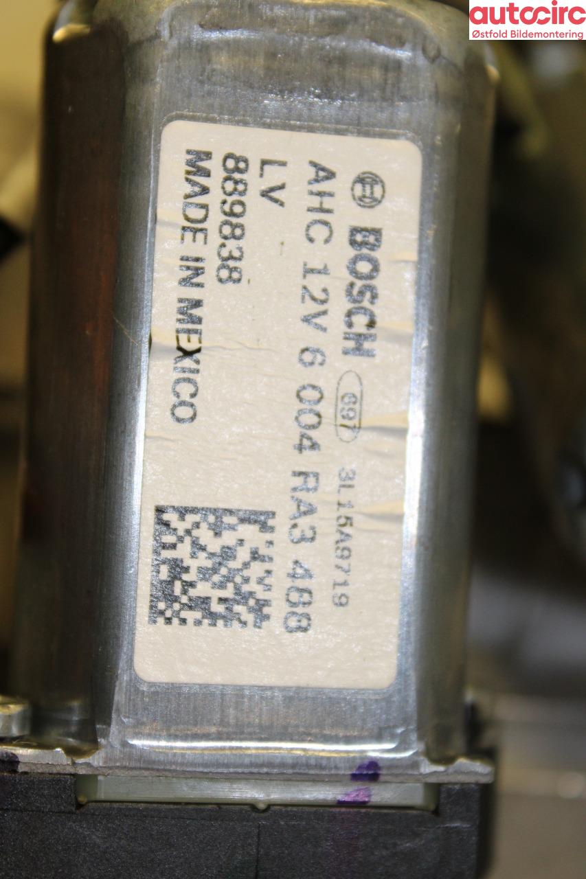 Rattaksel elektrisk servo til Tesla Model Y 2021-2024 (Type I) (TESLA|1188811-00-D|)