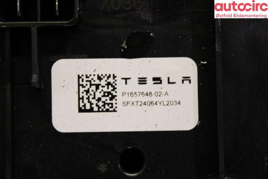 Styreenhet comfort (BCM) til Tesla Model Y 2021-2024 (Type I) (TESLA|1657648-02-A|)