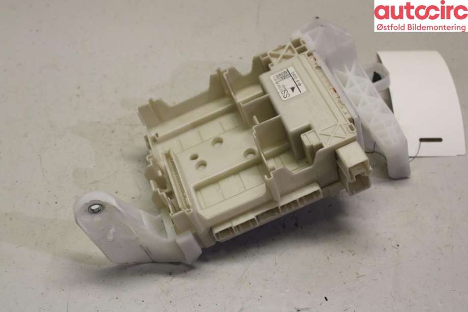 Sikringsboks til Toyota Aygo 2005-2014 (Type I)  (TOYOTA|827300H030|)