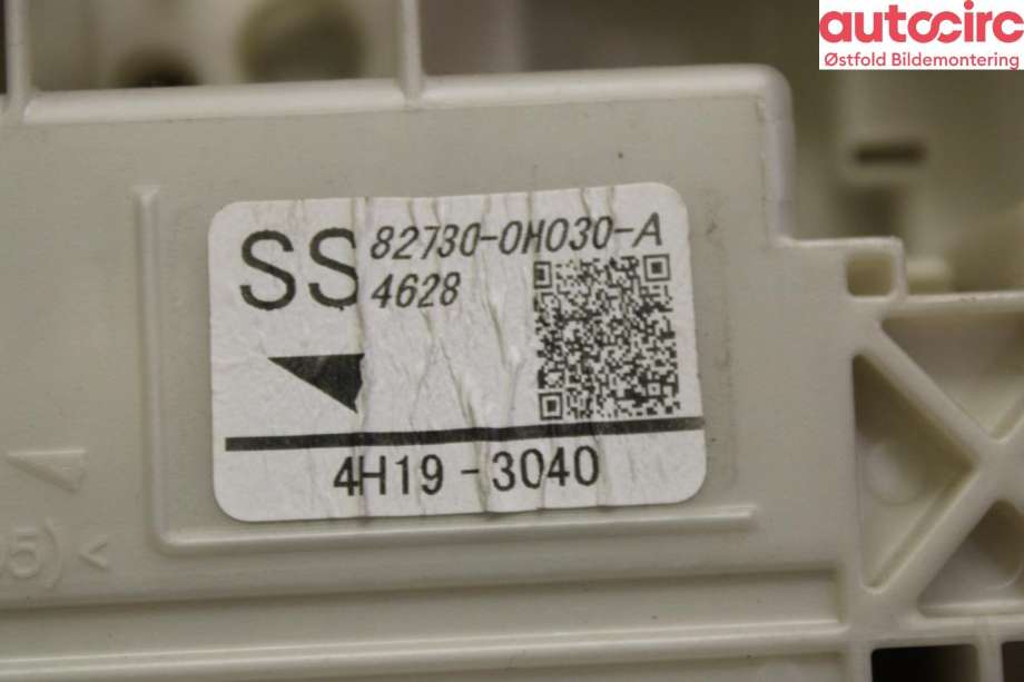 Sikringsboks til Toyota Aygo 2005-2014 (Type I)  (TOYOTA|827300H030|)