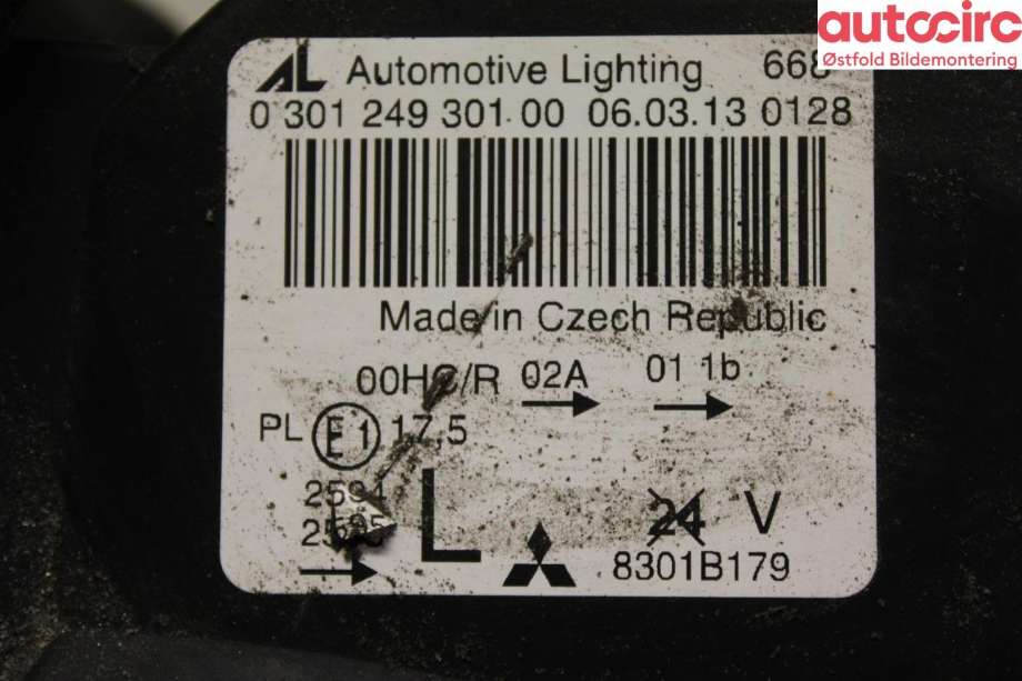 Frontlykt venstre halogen til Mitsubishi Colt 2009-2013 (Type VII, Fase 2) (MITSUBISHI|)