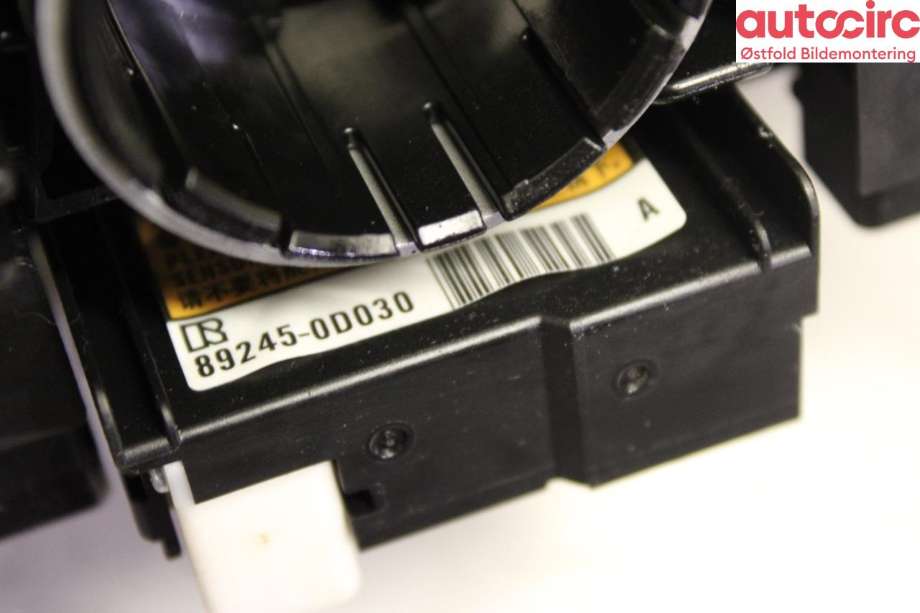 Bryter combi til Toyota Yaris 2012-2014 (Type III, Fase 1)  (|892450D030)
