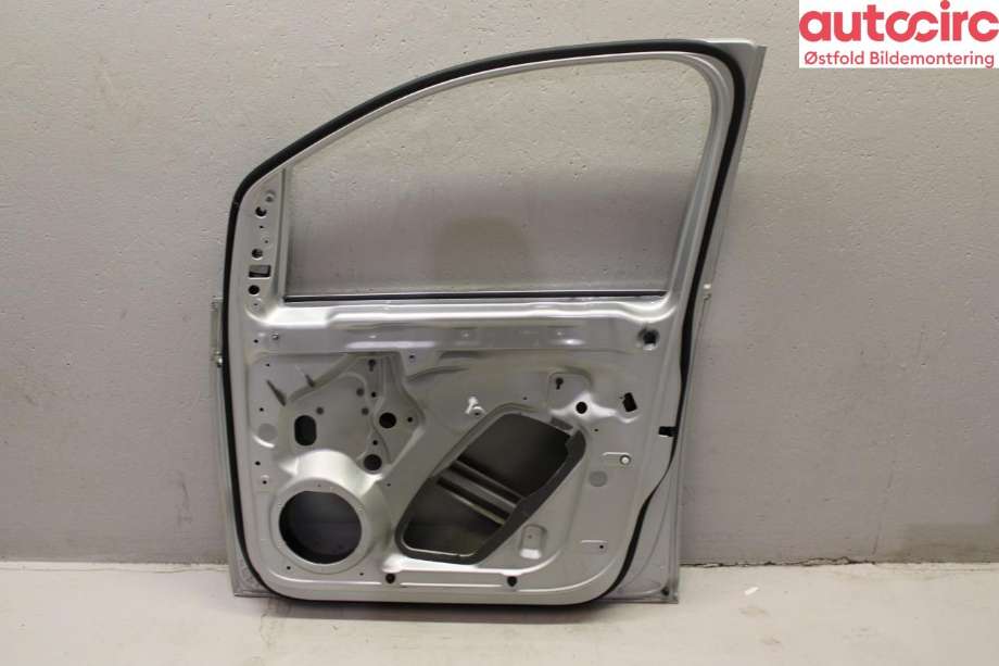 Dør høyre 2dørs til VW Caddy 2015-2020 (Type III, Fase 3)  (VOLKSWAGEN|2K5 831 056|)