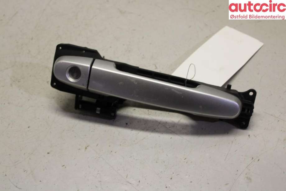 Dørhåndtak utv venstre til Toyota Prius 2004-2009 (Type II) (COMBI) (COMBI) (TOYOTA|6920233010|6921033080B6|)