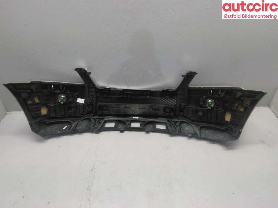 Støtfanger foran til Mercedes ML 2005-2011 (W164) (W164) (MERCEDES|A 164 880 45 04|)