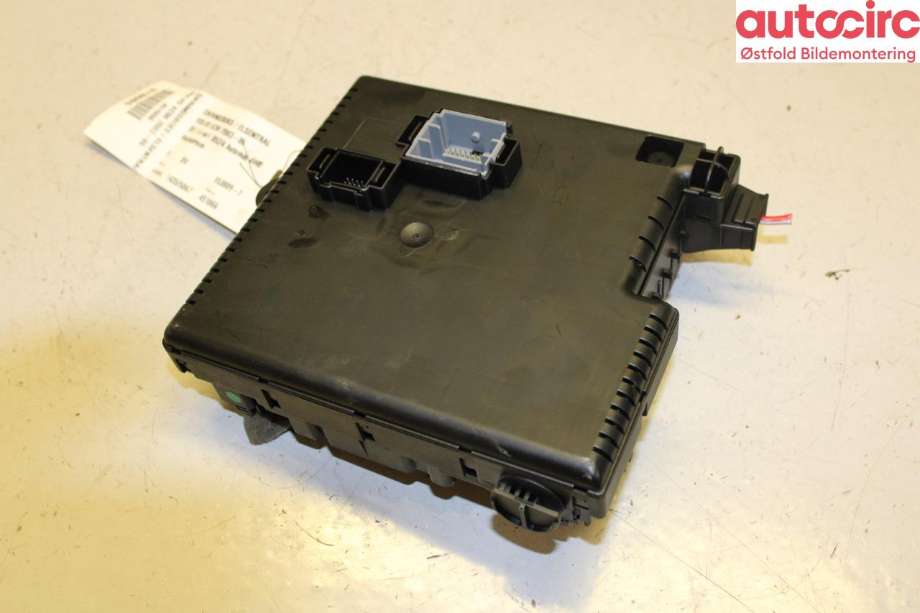 Sikringsboks til Volvo XC90 2002-2006 (Type I, Fase 1)  (VOLVO|30786646||8676391)