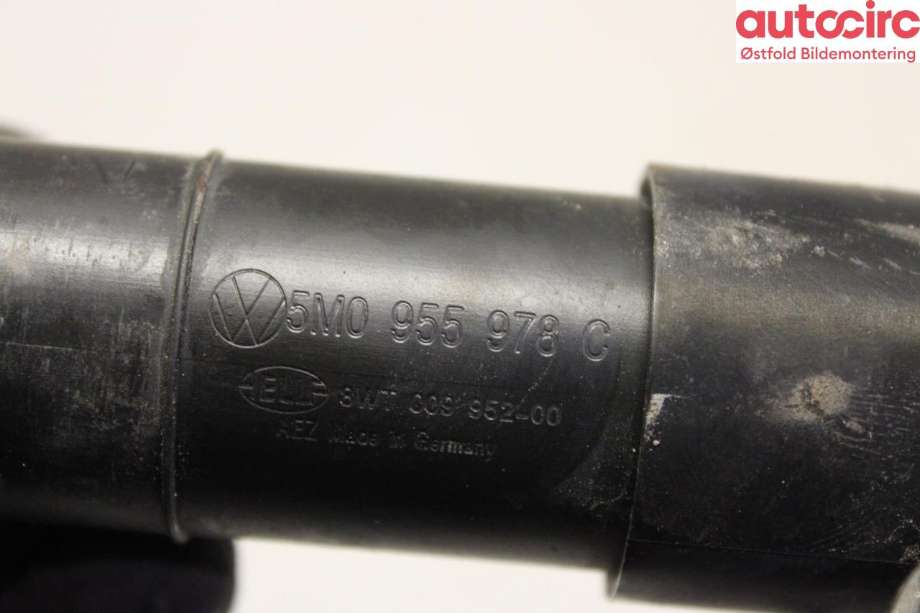Lyktespylerdyse til VW Golf, Plus/Cross 2009-2013 (Fase 2) (VOLKSWAGEN|5M0 955 978 C|)