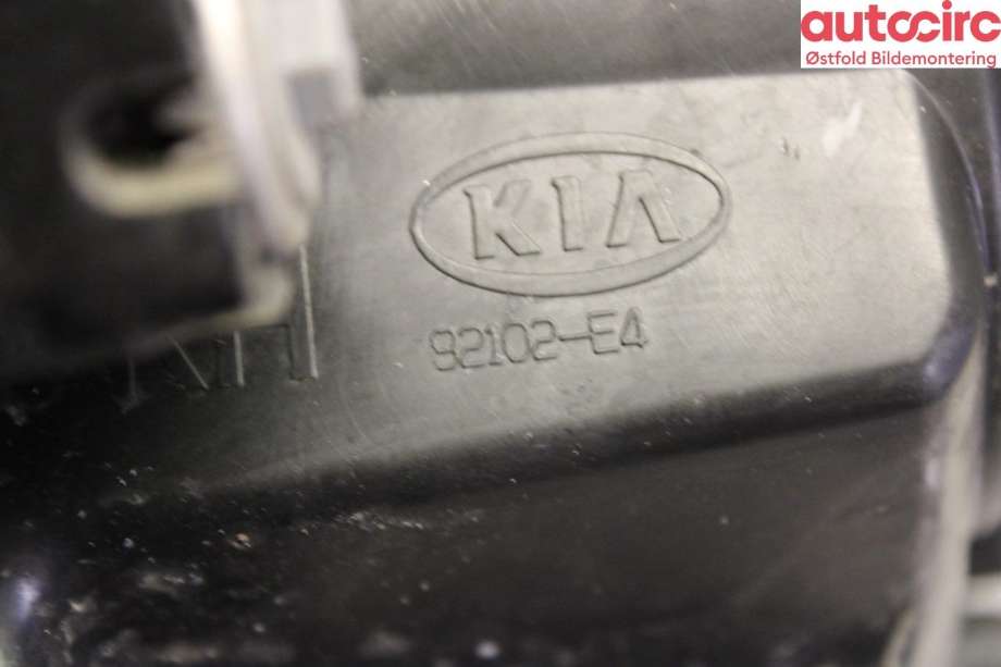 Frontlykt høyre halogen til Kia Soul 2014-2019 (Type II)  (KIA|92102E40101D|)