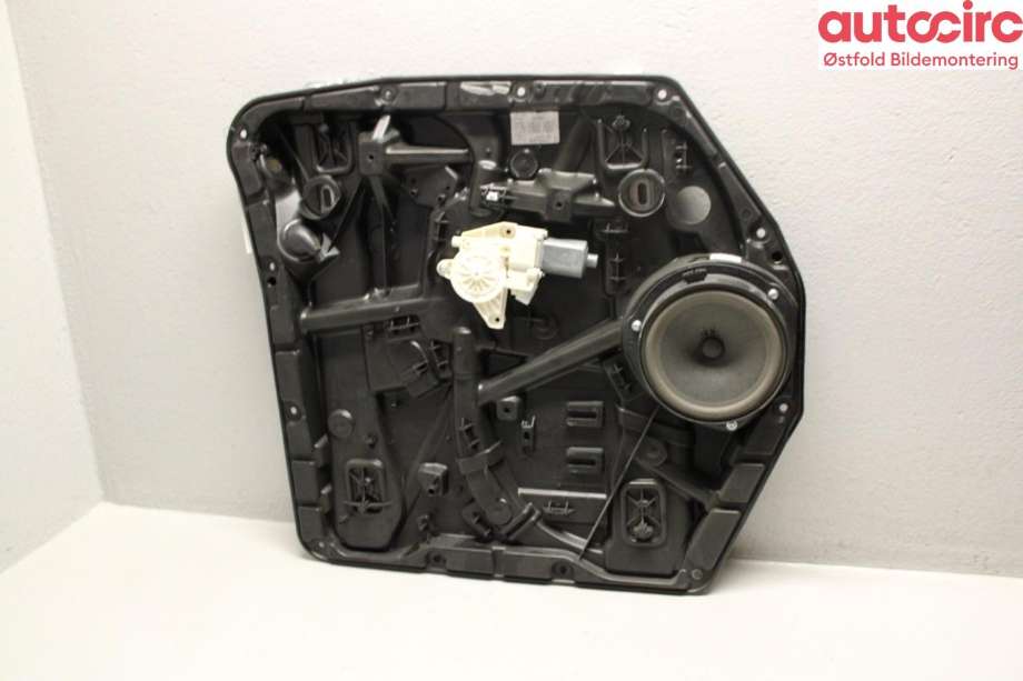 Ruteheis venstre foran til Mercedes Vito 2014-->> (W447) (W447) (MERCEDES|A 447 720 39 00|)