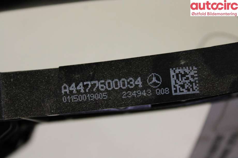 Dørhåndtak utv venstre foran til Mercedes Vito 2014-->> (W447) (W447) (MERCEDES|A 447 760 00 59|A 447 760 00 34|)