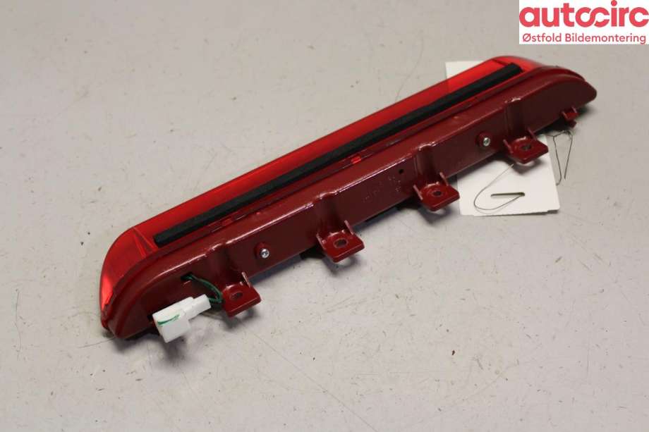 Baklykt bremselys bakrute til Kia Sportage 2010-2016 (Type III)  (KIA|927003W100|)