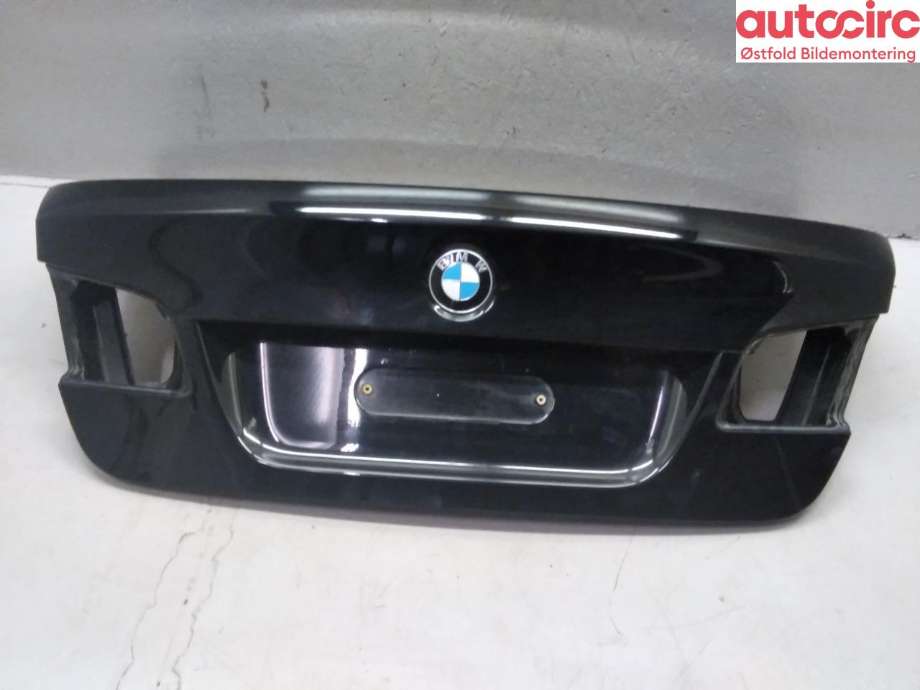 Bakluke sedan til BMW 5-Serie 2010-2017 (F10/F11) (F10/F11) (BMW|41 62 7 240 552|)