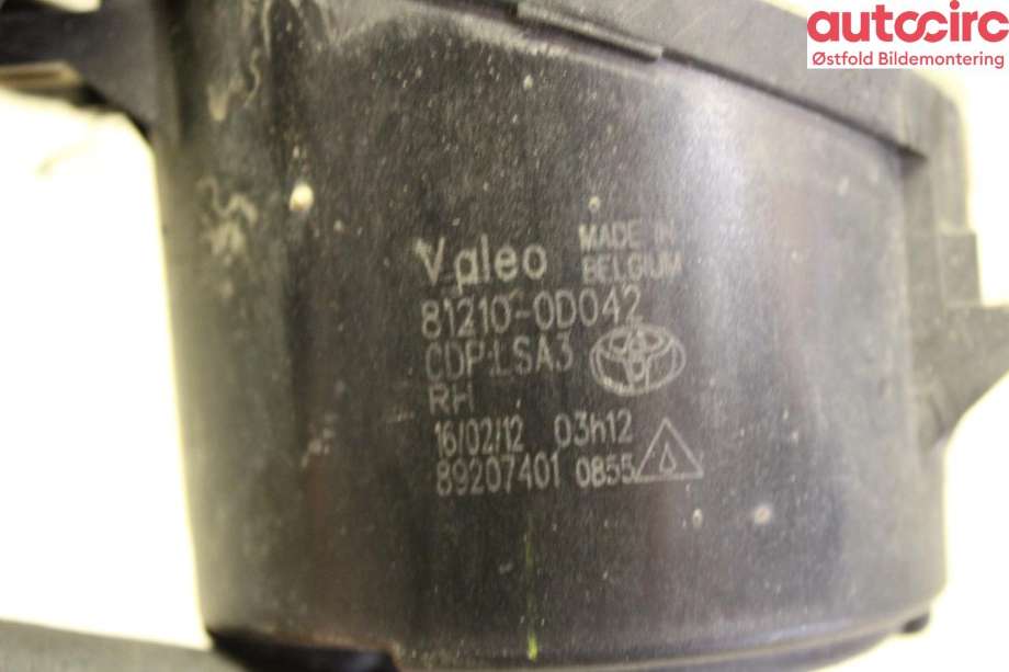 Tåkelykt høyre foran til Toyota Yaris 2012-2014 (Type III, Fase 1) (TOYOTA|812100D042|)