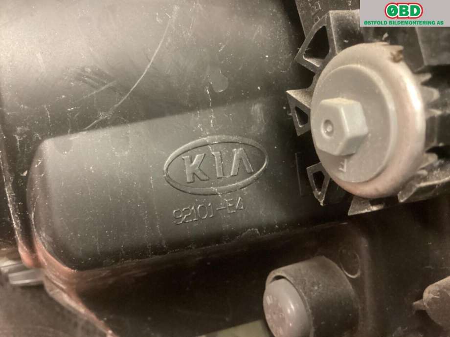 Frontlykt venstre halogen til Kia Soul 2014-2019 (Type II)  (KIA|92101E40101D|)