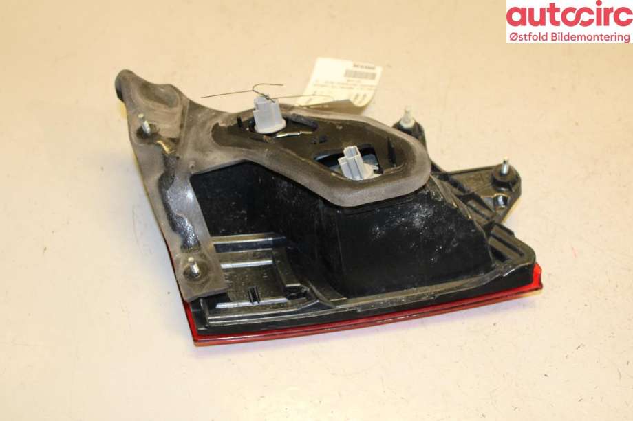 Baklykt høyre indre til Subaru Outback 2009-2014 (Type IV)  (SUBARU|84912AJ250|)