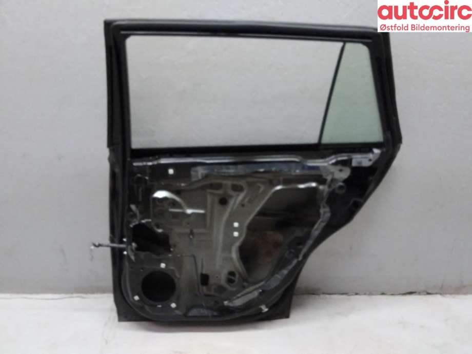 Dør høyre bak til Subaru Outback 2009-2014 (Type IV)  (SUBARU|60409AJ1009P|)