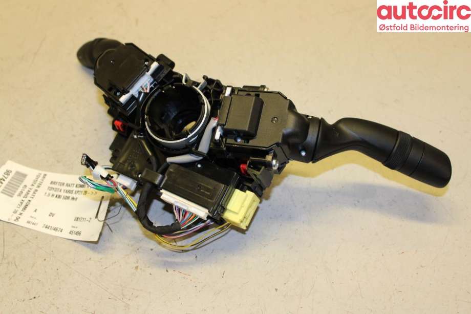 Bryter combi til Toyota Yaris 2020-->> (Type IV)  (TOYOTA|8465202A50|8432902040|8430802100)
